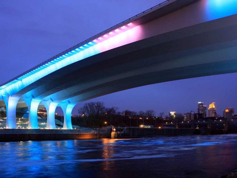 10 Beautiful Light Displays on Bridges - Bridge Masters