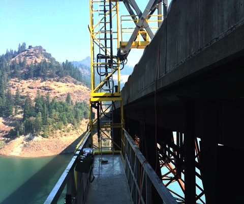 Anderson Hydra under bridge access platform in use